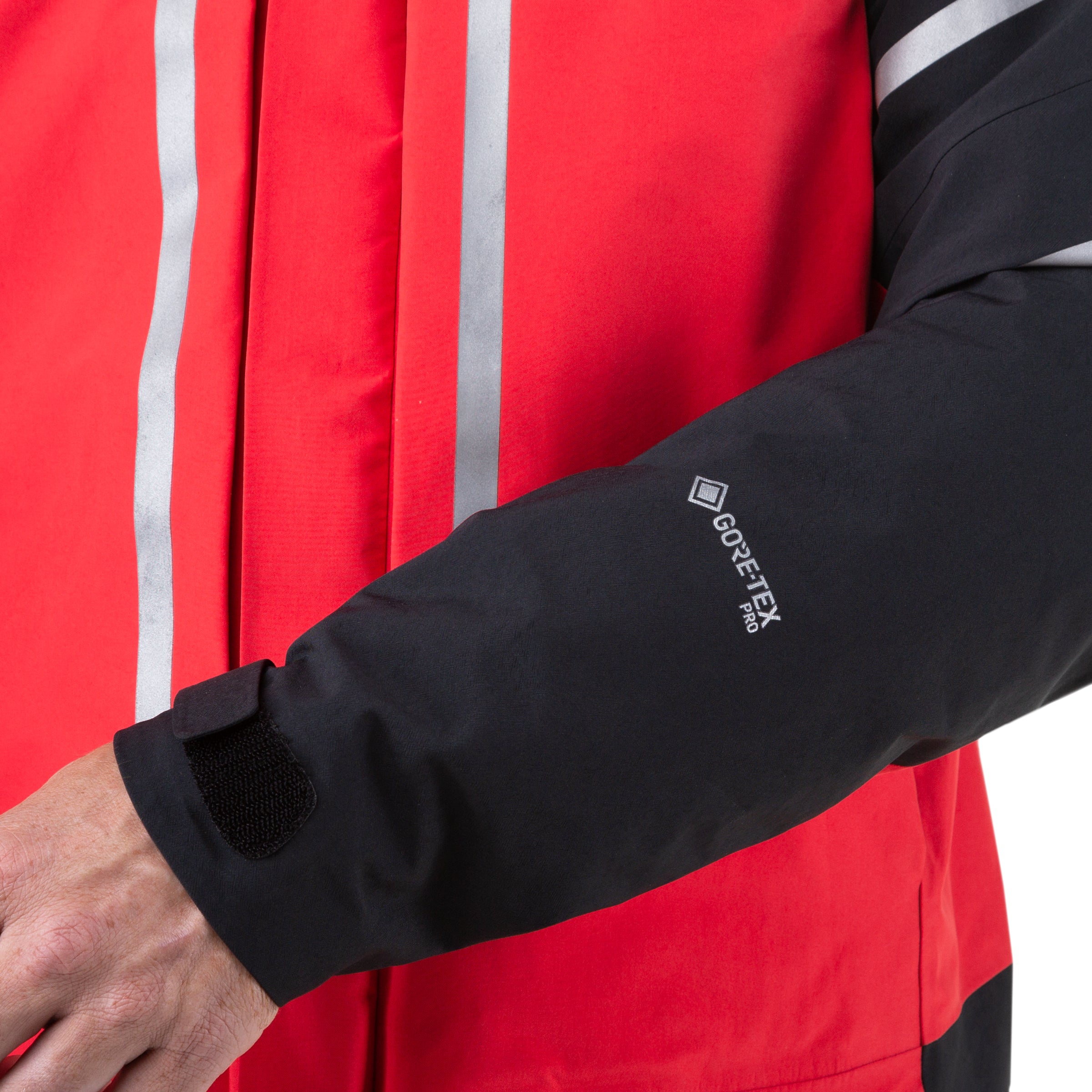detail::3-layer GORE-TEX® PRO 80D fabric