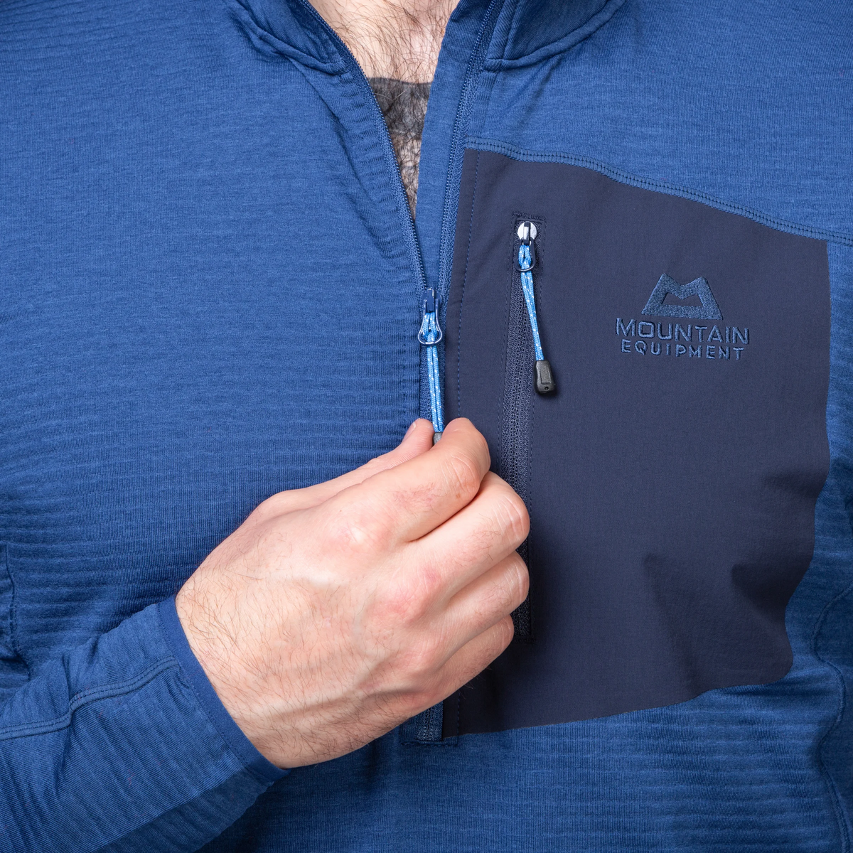 Me-01960 Admiral/Cosmos