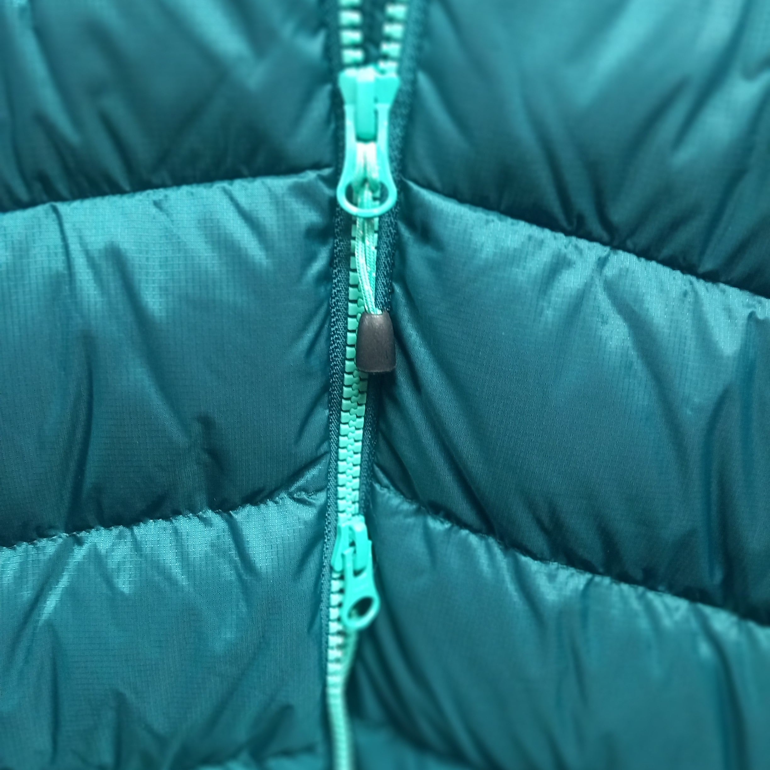 Down & Synthetic Insulated Clothing - Central Zip Slider Replacement