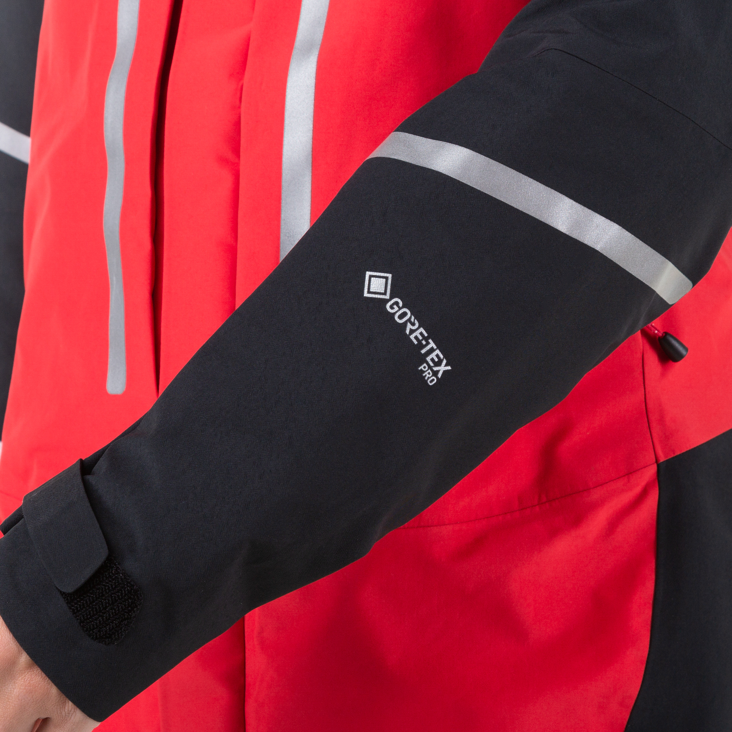 detail::3-layer GORE-TEX Pro 100D fabric