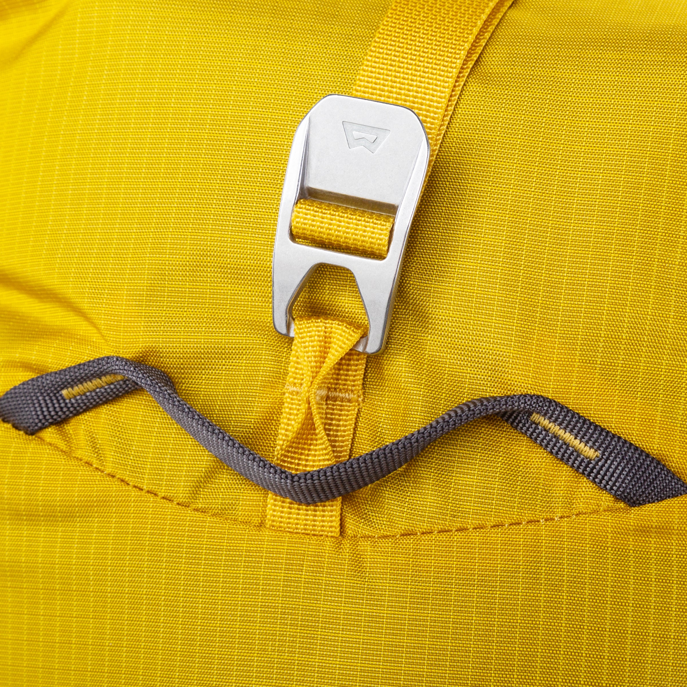 detail::Removable ropestrap with aluminium Grappler<sup>TM</sup> buckle